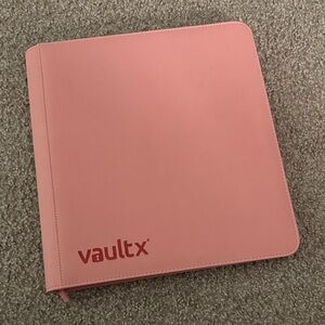 Vault X EXO-TEC 12 Pocket Zip Card Binder